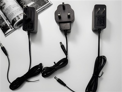A Buyer's Guide: Key Considerations for Selecting the Right Power Adapter